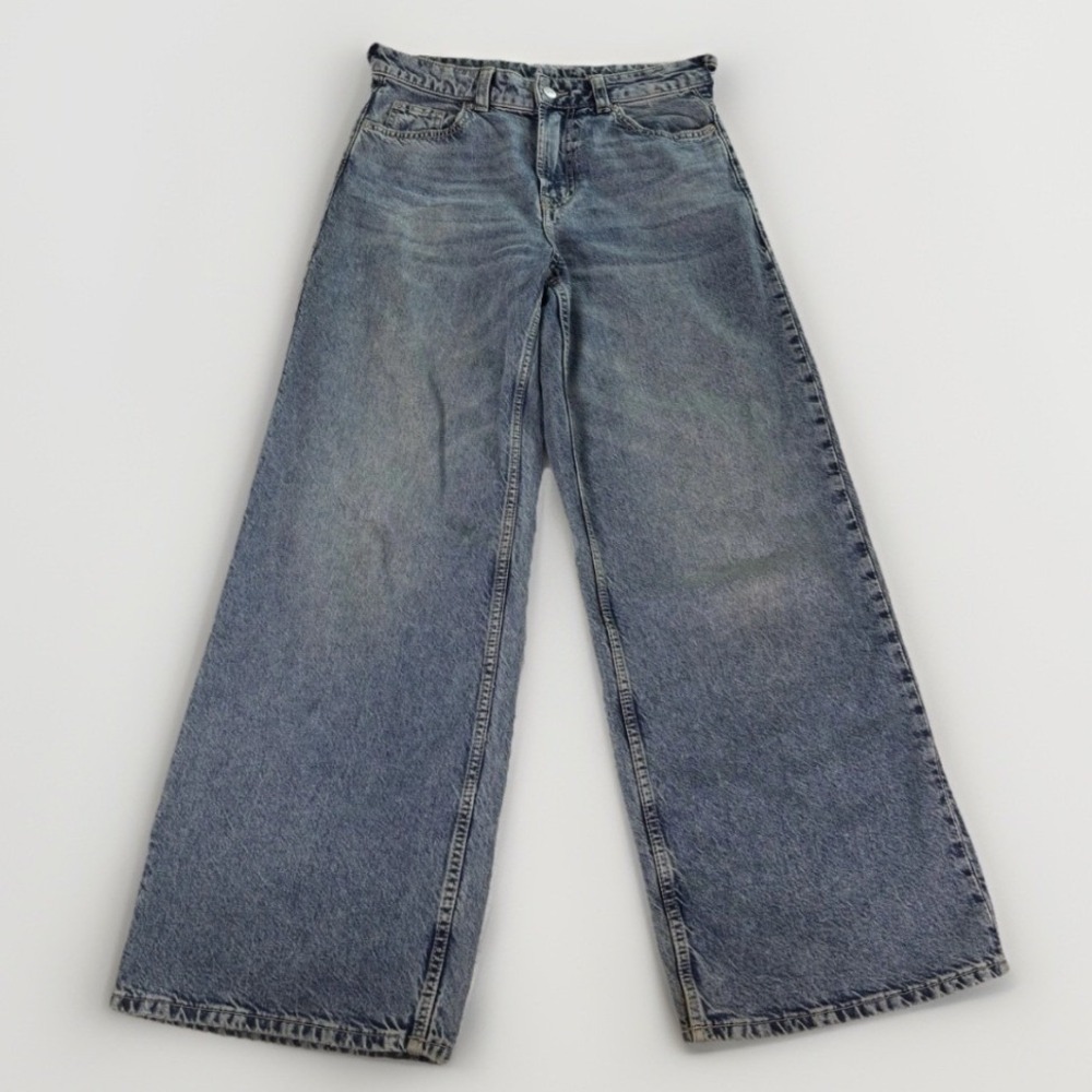 H&M Divided Wide Leg Jeans Womens Size 2 Light Wash‎ Distressed Denim MODIFIED